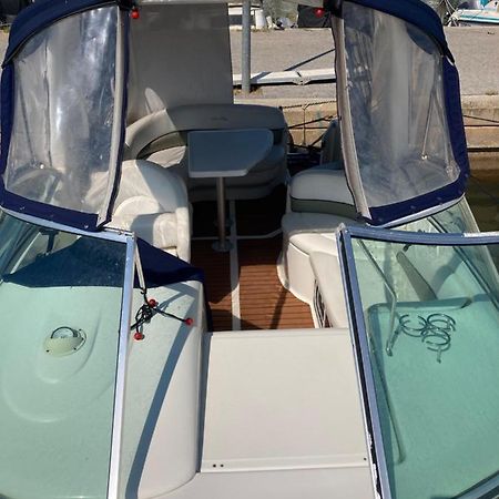 Hebergement Insolite Sur Un Bateau À Quai La Londe-les-Maures Exterior foto